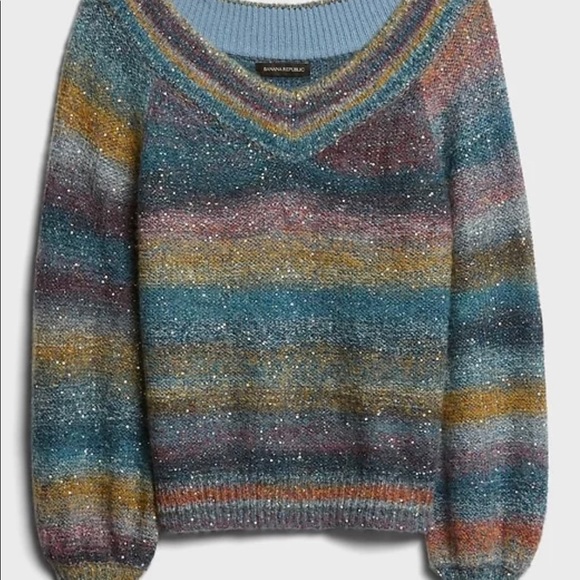 New with Tags Banana Republic Sweater - Picture 2 of 4
